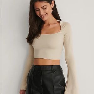 Square Neck Trumpet Sleeve Top XXS NA-KD